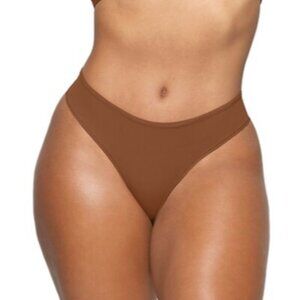 SKIMS Fits Everybody Copper Thong Size M NEW NWT